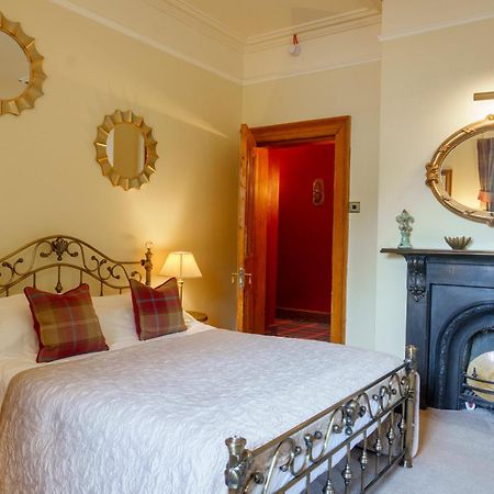 ホテル Harrisons Hall Bed & Breakfast モールド エクステリア 写真