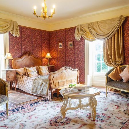 ホテル Harrisons Hall Bed & Breakfast モールド エクステリア 写真