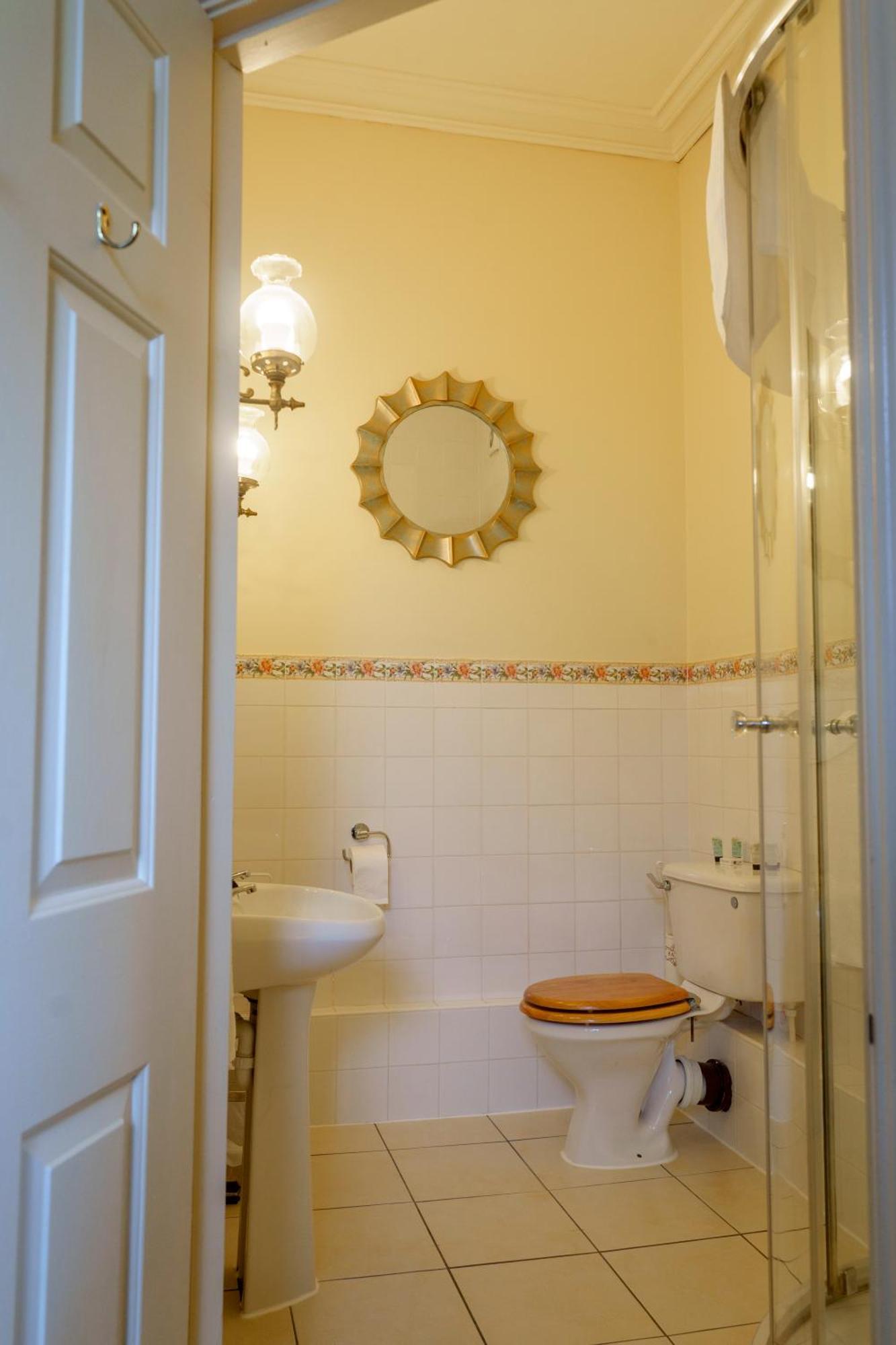 ホテル Harrisons Hall Bed & Breakfast モールド エクステリア 写真