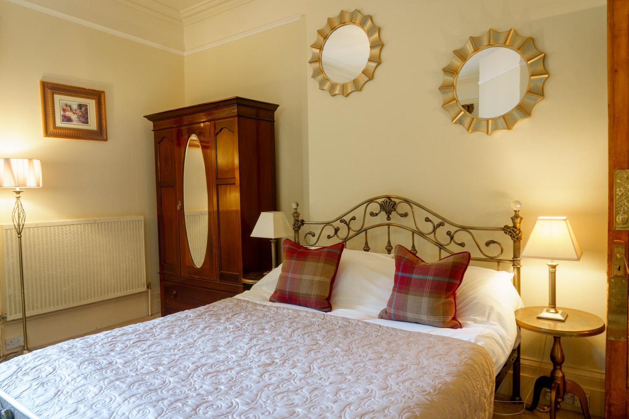 ホテル Harrisons Hall Bed & Breakfast モールド エクステリア 写真