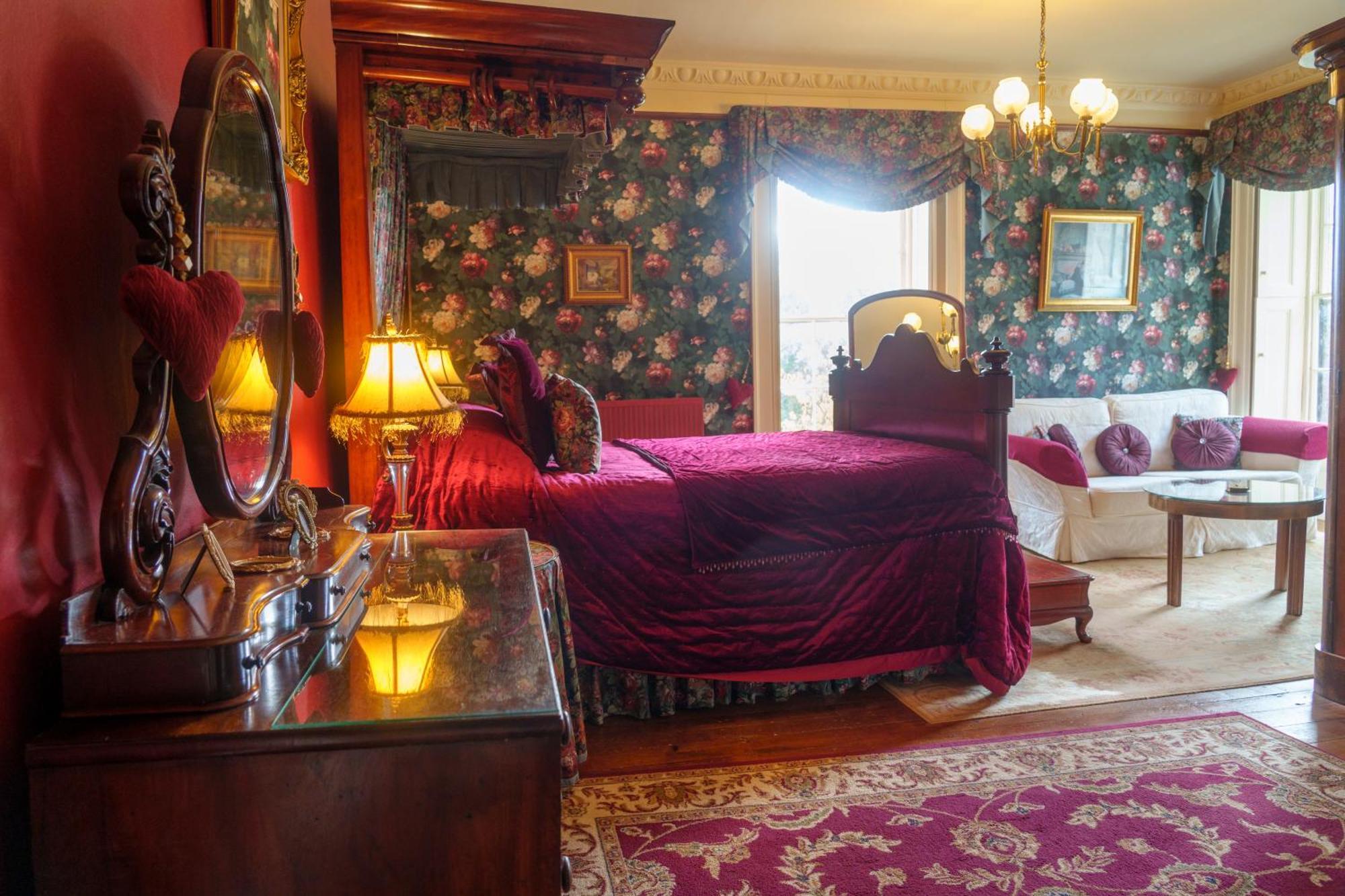 ホテル Harrisons Hall Bed & Breakfast モールド エクステリア 写真