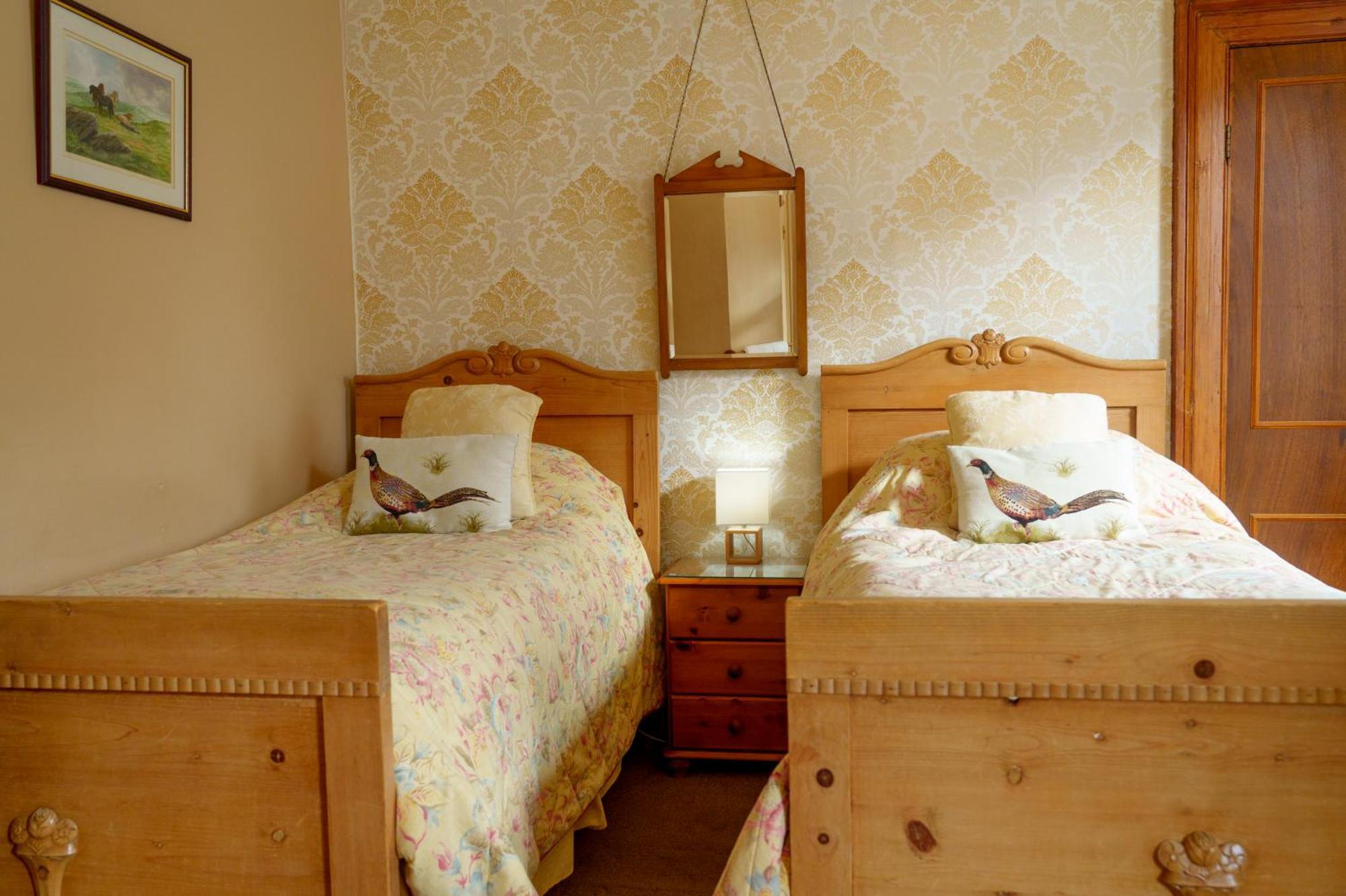 ホテル Harrisons Hall Bed & Breakfast モールド エクステリア 写真